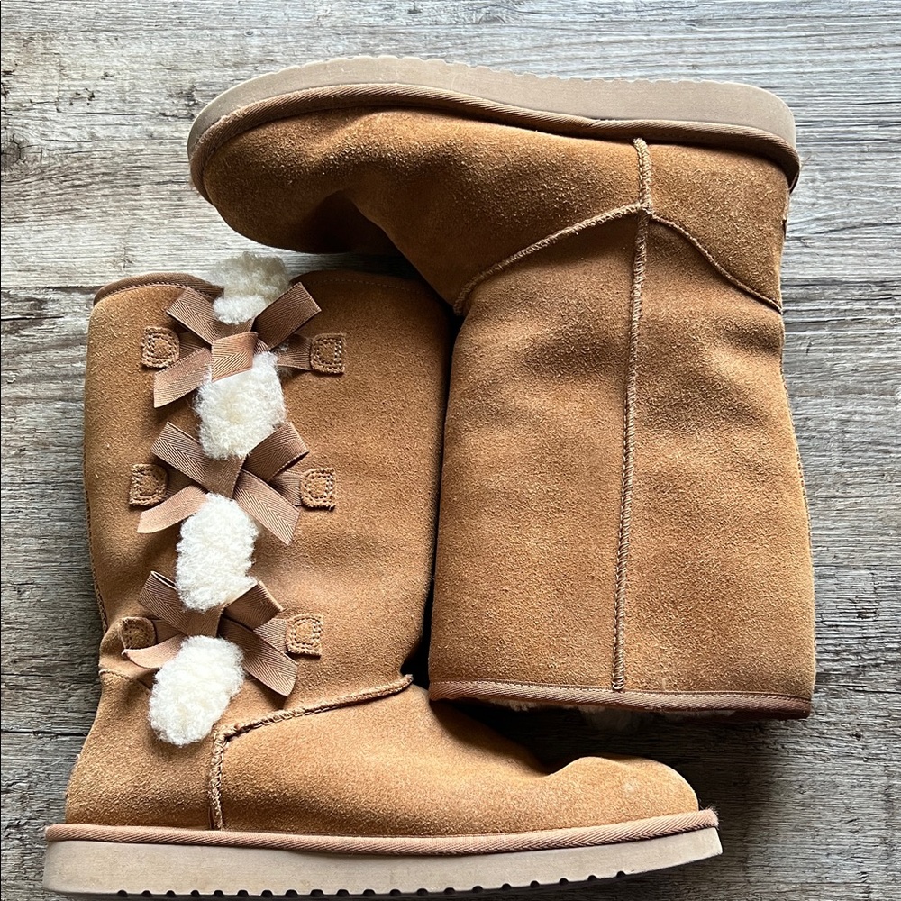 Koolaburra Tan Suede Boots with Cozy Lining